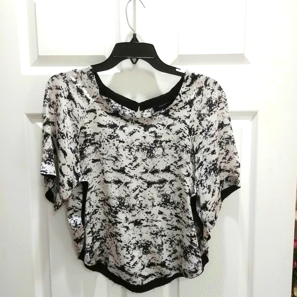 silk cropped raw hem Robert Rodriguez speckled marble print Blouse Fits XS
